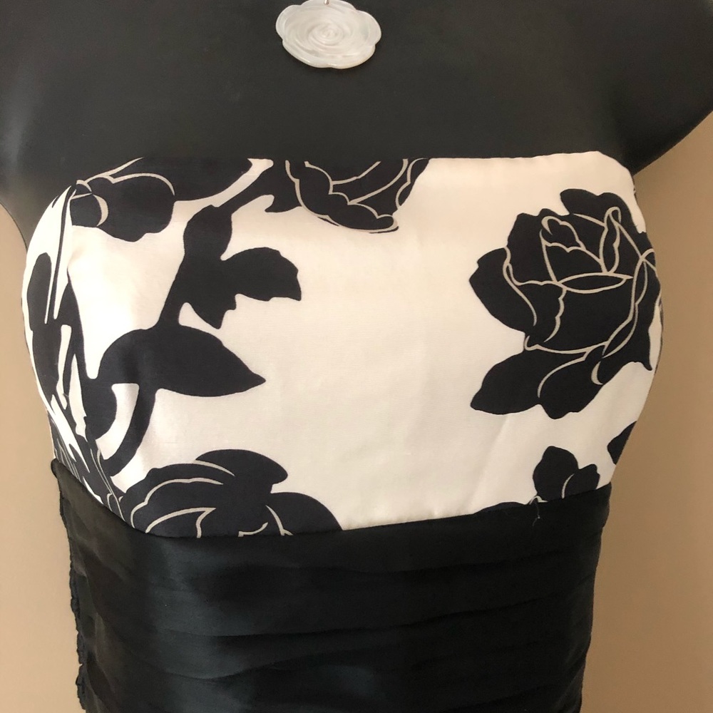 White House Black Market dress size 4 - Picture 2 of 5